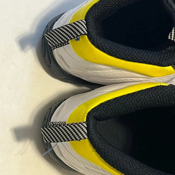 Nike Little Posite Foamposite kids tennis shoes size 10C yellow trim black white - Picture 3 of 15